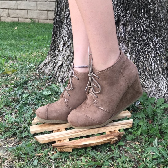 👜👜 WEDGE BOOTIES - Picture 3 of 6